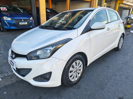 HYUNDAI HB20 1.0 COMFORT PLUS 12V FLEX 4P MANUAL HYUNDAI HB20 1.0 COMFORT PLUS 12V FLEX 4P MANUAL